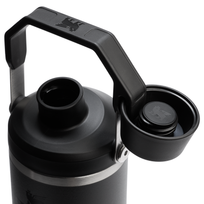 The IceFlow™ Tumbler with Fast Flow Lid